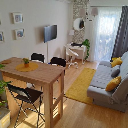 Studio Apartment Tim ซาเกร็บ ภายนอก รูปภาพ