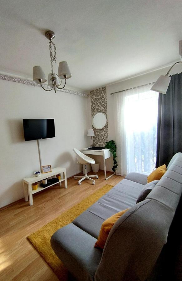 Studio Apartment Tim ซาเกร็บ ภายนอก รูปภาพ