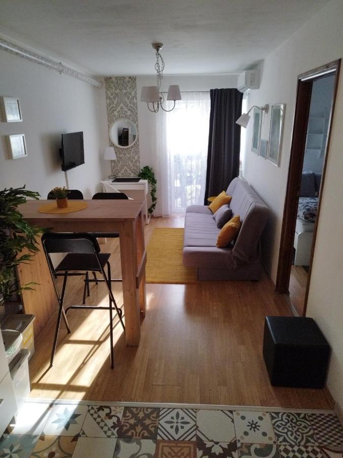 Studio Apartment Tim ซาเกร็บ ภายนอก รูปภาพ